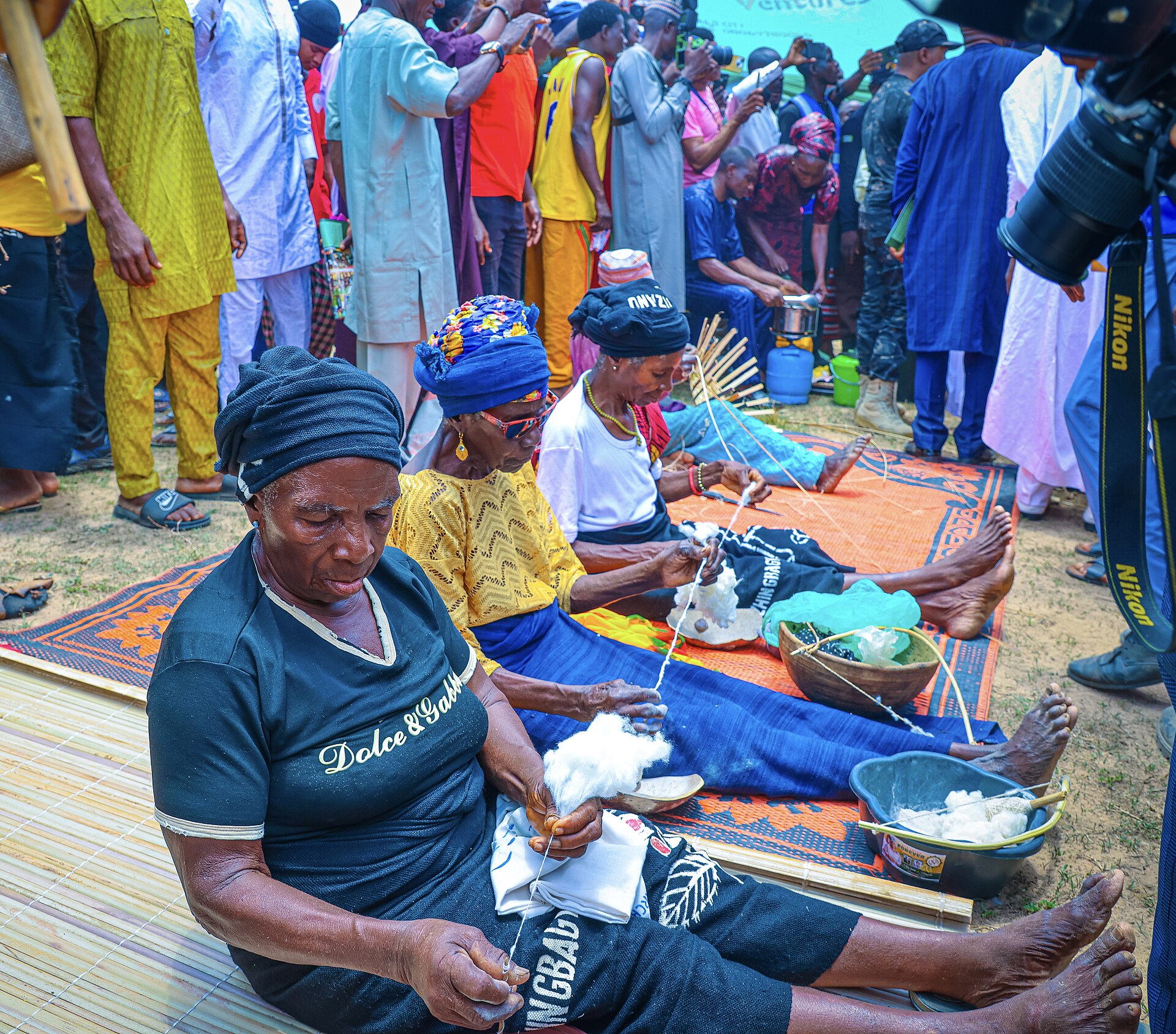 Gbagyi women spinning cotton yarn